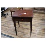 SQUARE END TABLE W/ DRAWER