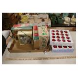 FLAT OF CHRISTMAS BULBS