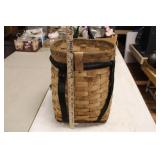 TRAPPER BASKET WITH TRAPS & BIRD FEEDERS