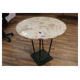 30' DIA. ROUND TABLE