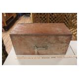 WOODEN CRATE W/ 16 CIGAR BOXES FULL OF FEATHERS