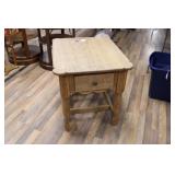 END TABLE W/ DRAWER 22' W X 27' D X 24' T