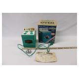 TOPPER TOYS SUZY HOMEMAKER "SUPER SAFETY" OVEN