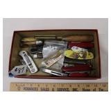 ASSORTMENT OF KNIVES INCL. CASE