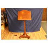 1995 THE BOMBAY COMPANY SWIVEL TOP LECTERN