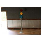 TRAFFIC LIGHT W/ STAND