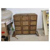 VINTAGE WOODEN STORAGE BOX