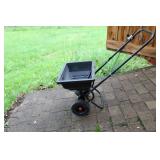 LAWN SPREADER