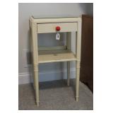 VINTAGE STAND