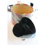 WOMANS VINTAGE HAT W/ BOX
