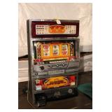 SLOT MACHINE