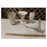 FOUR LENOX CERAMIC PIECES (ONE IS CRACKED)