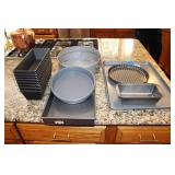 BAKING DISHES, PANS & SHEETS