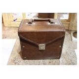 CARRY CASE W/ RECORDS (45S)