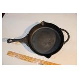 PIONEER WOMAN 12' CAST IRON PAN
