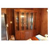 DREXEL HERITAGE FURNISHING INC. CHINA CABINET