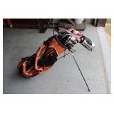 TAYLORMADE BAG W/ ASSORTED CALLAWAY/TITLEIST CLUBS