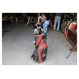 CALLAWAY GOLF BAG W/ ASSORTED CLUBS