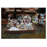 FLAT OF ANIMAL FIGURINES
