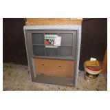 N.I.B ANDERSEN 33 5/8' X 40 3/8' DOUBLE HUNG WINDO