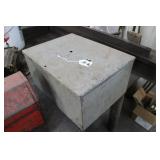 METAL BOX W/ CHAIN