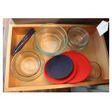 ASSORTED PYREX & TUPPERWARE STORAGE DISHES