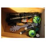 CONTENTS OF DESK - WOMAN