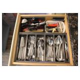 FLATWARE & KITCHEN UTENSILS