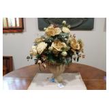MOSLEY VASE W/ FLOWERS