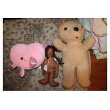 DOLL & STUFFED ANIMALS