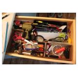 DRAWER W/ TOOLS & HOUSEHOLD ITEMS