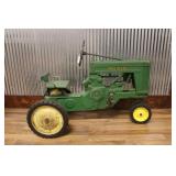 VINTAGE ESKA JOHN DEERE MODEL 60 PEDAL TRACTOR