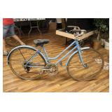 VINTAGE SCHWINN SUBURBAN BICYCLE