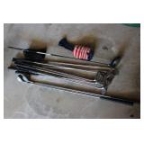 ASSORTED RIGHT HANDED GOLF CLUBS