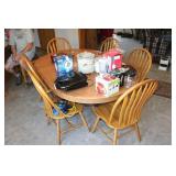 OAK KITCHEN TABLE W/ LEAF & 6 CHAIRS