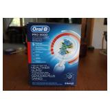 ORAL B PRO 5000 RECHARGEABLE TOOTHBRUSH (NIB)