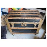 ROLLING TRUNK W/ SEWING ITEMS