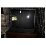QUASAR TELEVISION - NO REMOTE