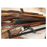 LARGE ASSORTMENT OF VINTAGE BB GUNS