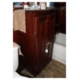 2 DOOR CABINET