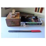 GRIFFIN SHINEMASTER SHOE SHINE KIT & SHINING ITEMS
