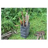 LOT OF HEDGE TRIMMERS & LOPPERS