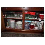 LARGE ASSORTMENT OF CHRISTMAS DINING WARE