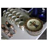 SAKURA HALLOWEEN 12PC. DISH & MUG SET