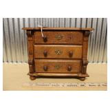 SALESMAN SAMPLE CHEST OF DRAWERS