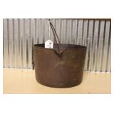 GRISWOLD SLANT LOGO "ERIE" #8 CAST IRON KETTLE
