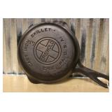 GRISWOLD LBL EPU #3 CAST IRON SKILLET (709A)