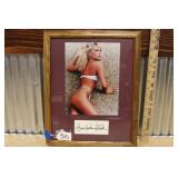 LISA HARTMAN BLACK PHOTO AND AUTOGRAPH W/ CERT.