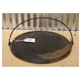 GRISWOLD SLANT LOGO #10 CAST IRON GRIDDLE (776)