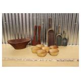 WOODEN BOWLS & KITCHEN UTENCILS